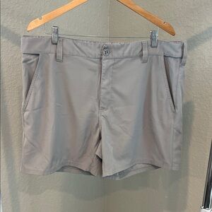 Huk Men's Light Gray Flat Front Shorts